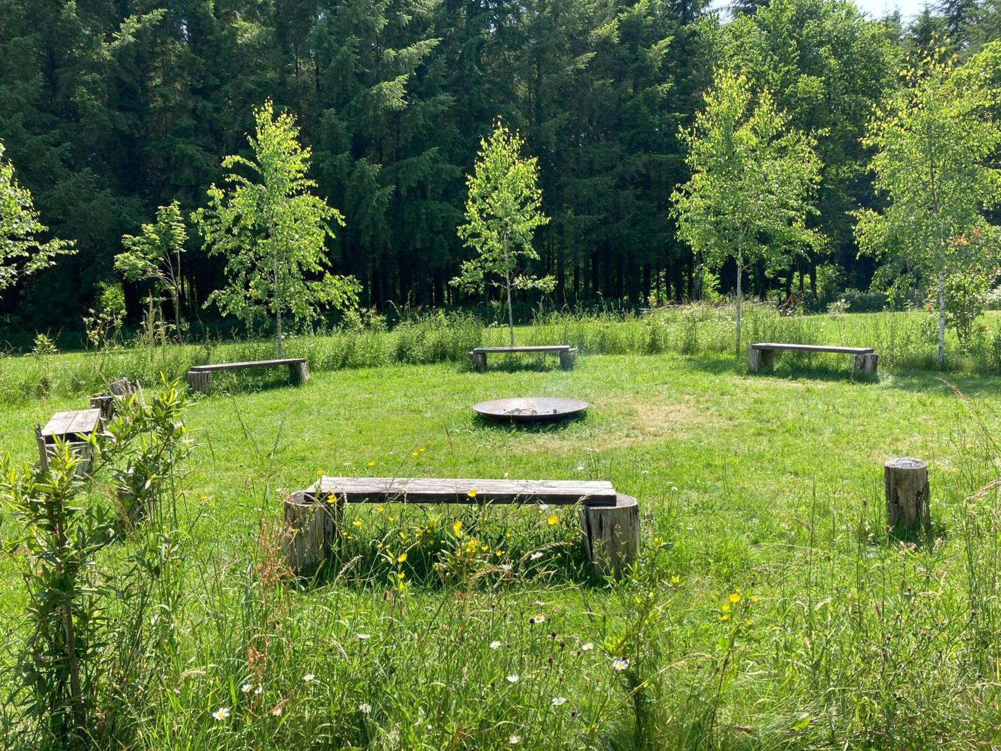 Au Pre Fleuri Eco Glamping Hotel Le Lindois Exterior foto
