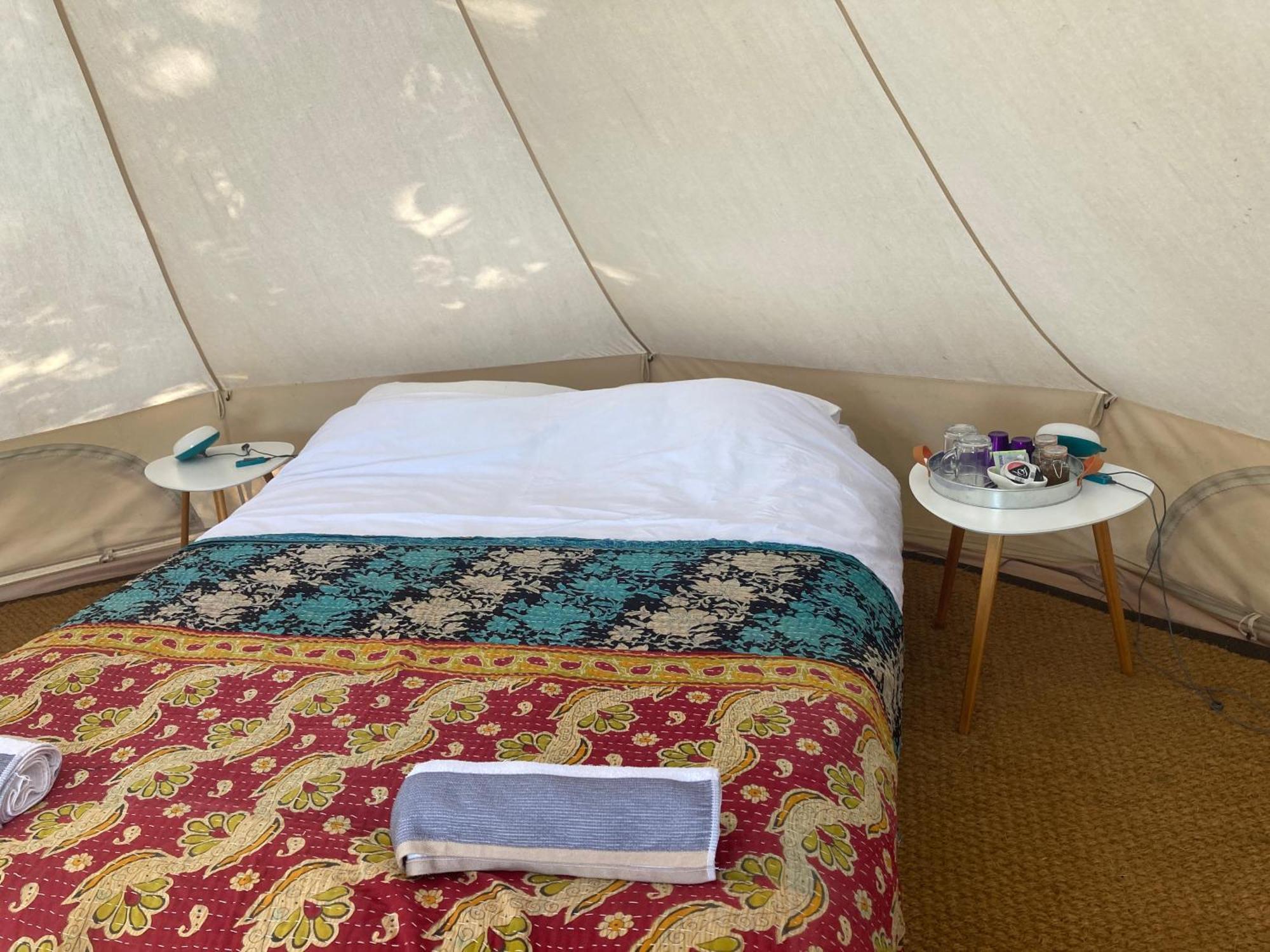 Au Pre Fleuri Eco Glamping Hotel Le Lindois Exterior foto